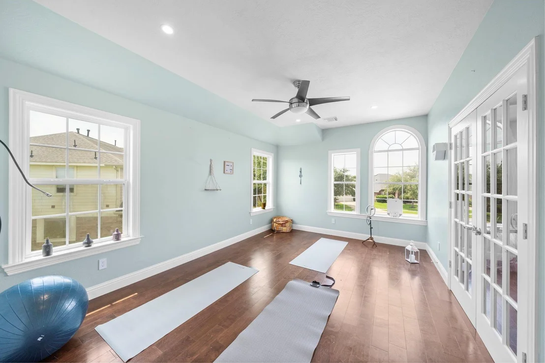 Photo of 815 Arlington Lane