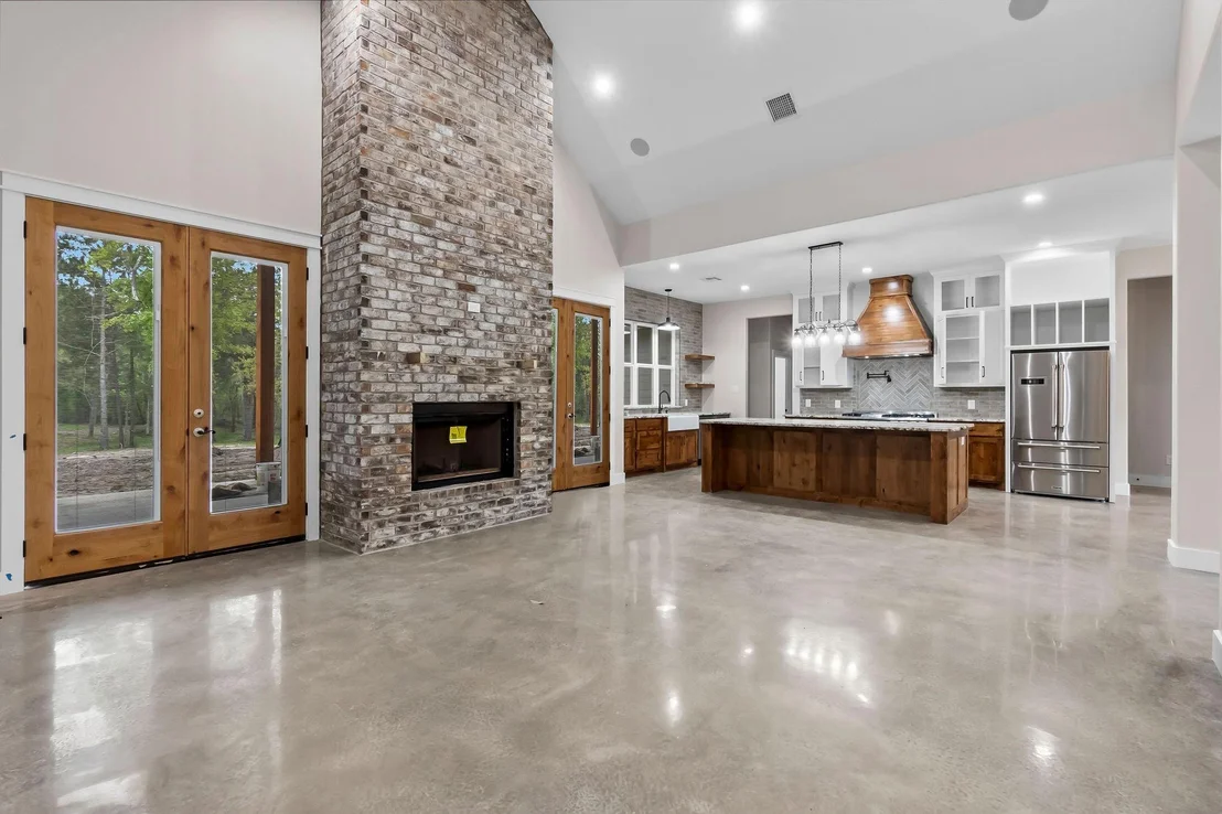 Photo of 393 Hanson Road