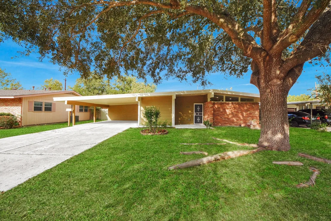 Photo of 5326 Heatherbrook Drive