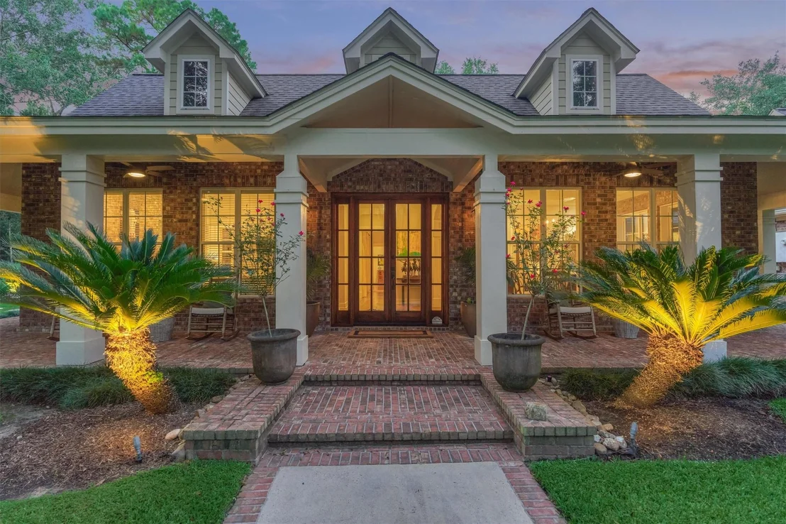 Photo of 10928 Lake Forest Drive