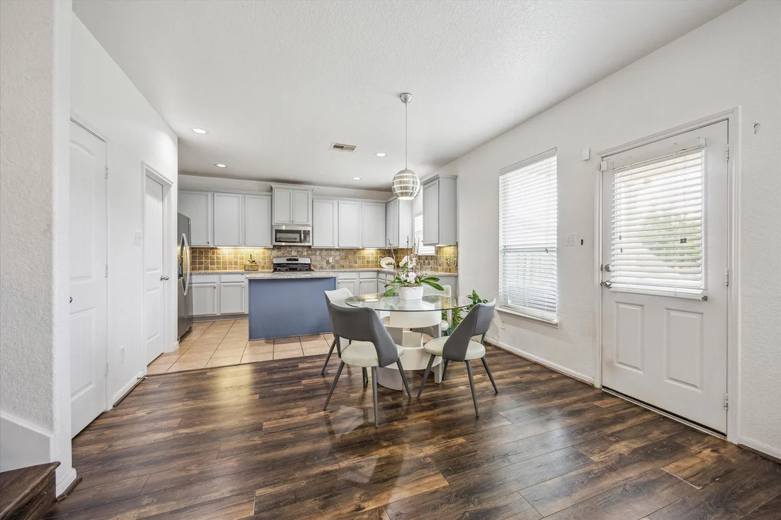 Photo of 2819 Empire Oaks Lane