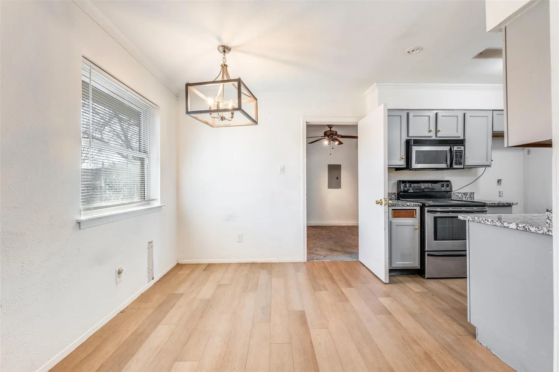 Photo of 3528 Silverhill Drive