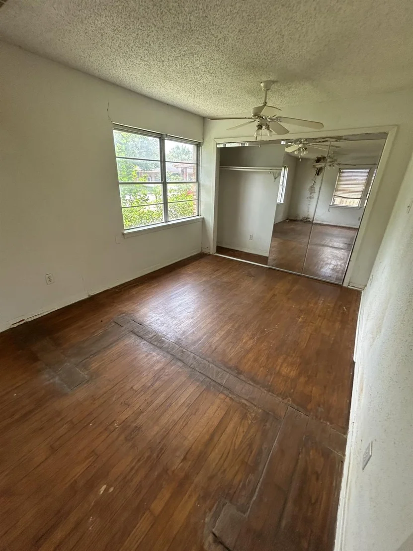 Photo of 5711 Turtle Creek Road