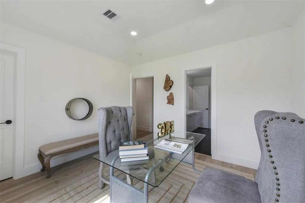 Photo of 2538 Roy Circle