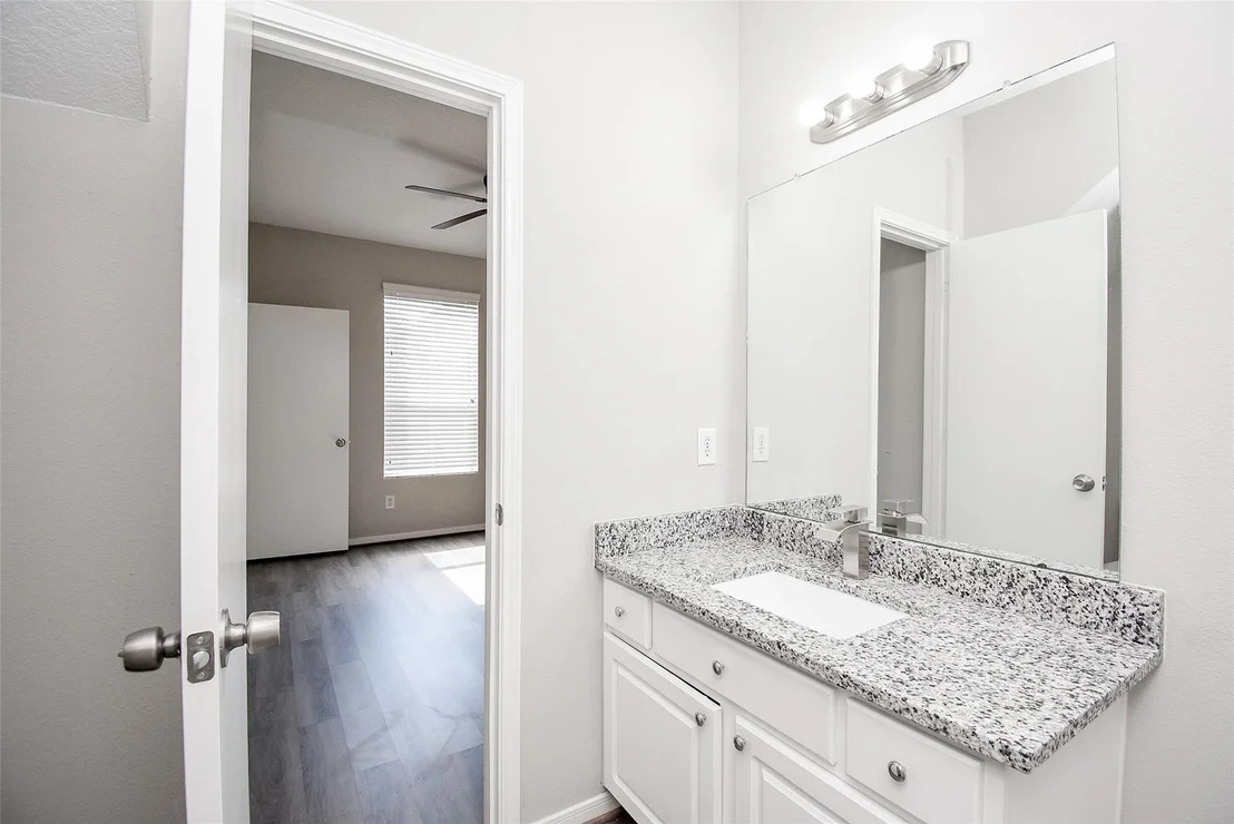 Photo of 19527 Juniper Vale Circle