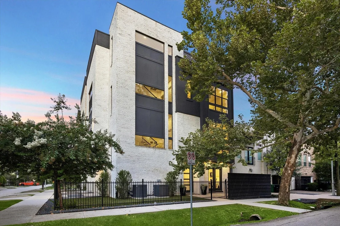 Photo of 520 Knox Street