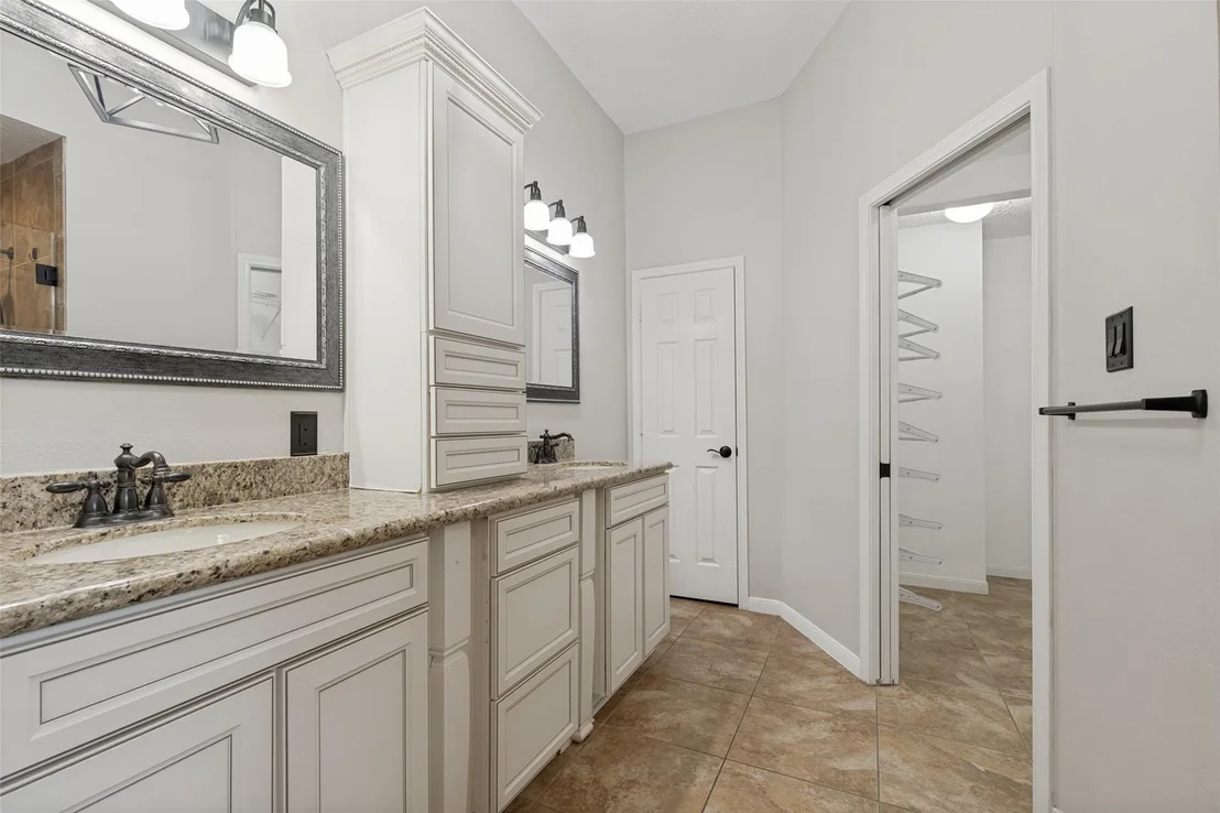 Photo of 523 Aberdeen Way