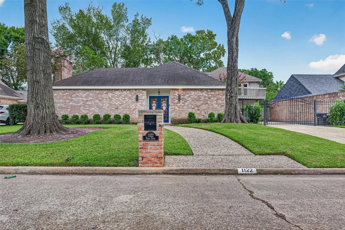 Photo of 1122 Daria Drive