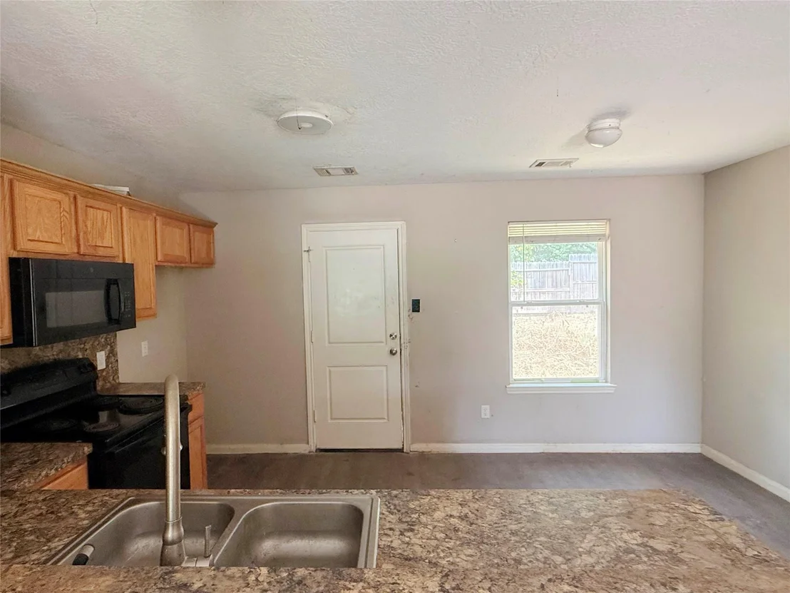 Photo of 15028 Austin Road