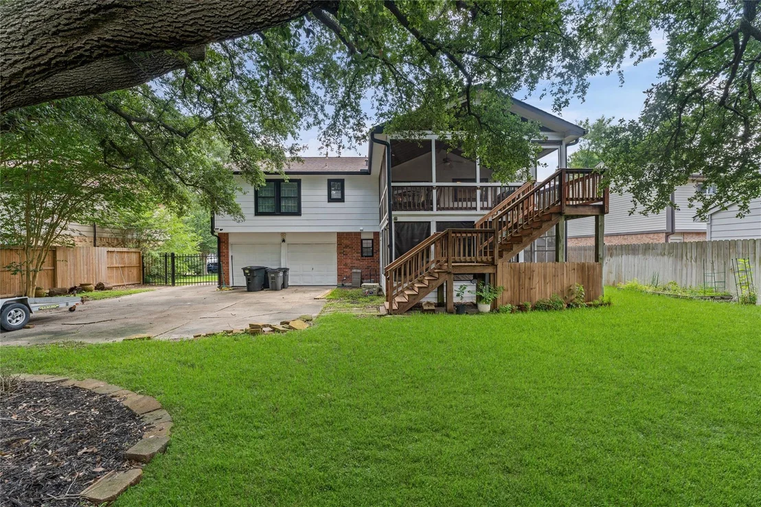 Photo of 15819 Maple Manor Drive