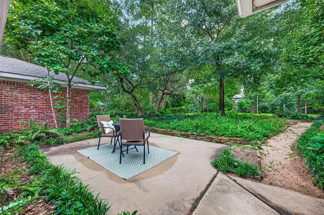 Photo of 247 Castlewood Drive