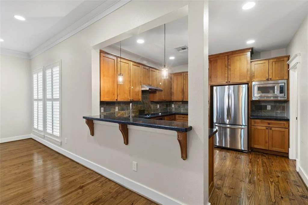 Photo of 416 Lovett Boulevard