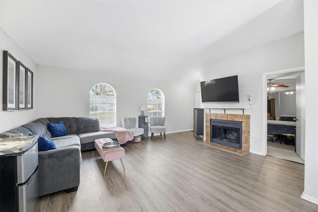 Photo of 3735 Meadow Place Drive