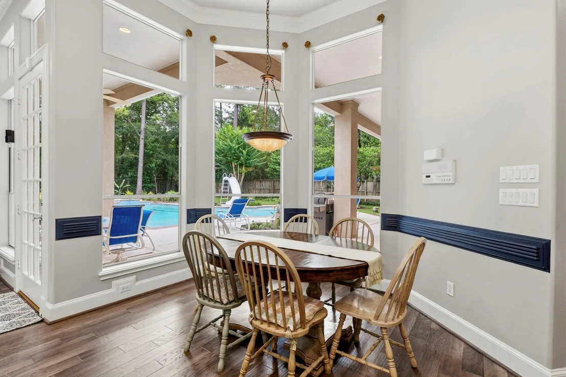 Photo of 54 N Wooded Brook Circle