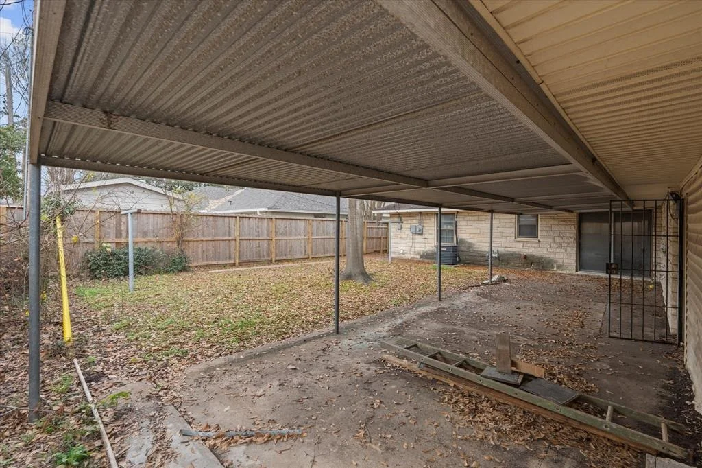 Photo of 2114 Lazybrook Drive