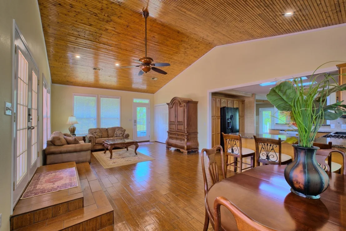 Photo of 670 Cedar Crest Circle