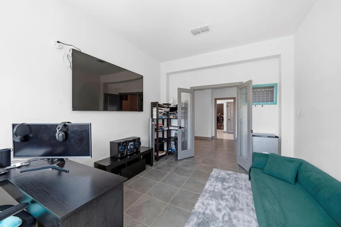 Photo of 2511 June Bug St