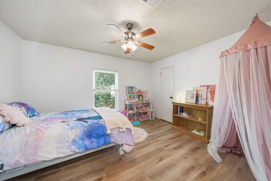 Photo of 815 Sierra Lake Drive