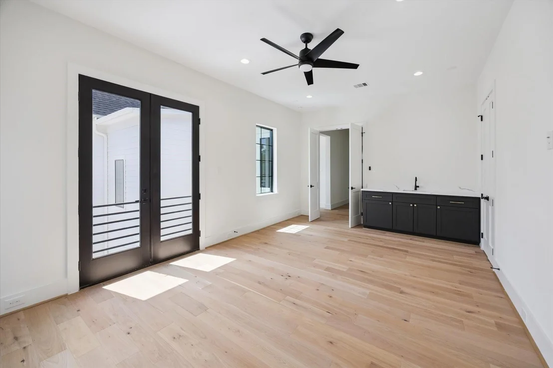 Photo of 938 Gardenia Drive