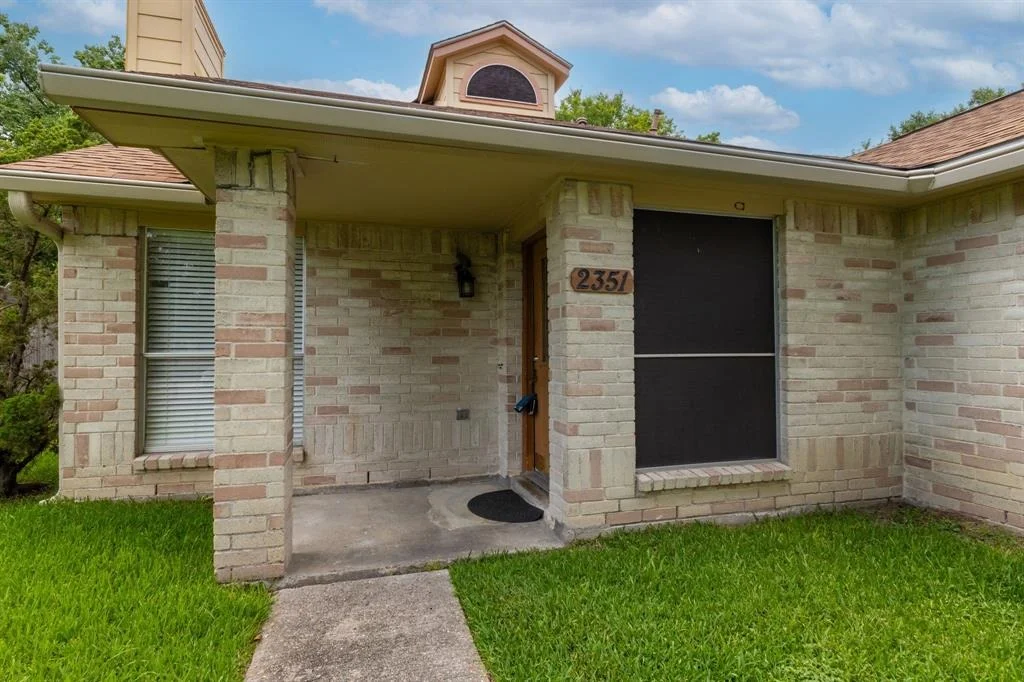Photo of 2351 Loyanne Drive