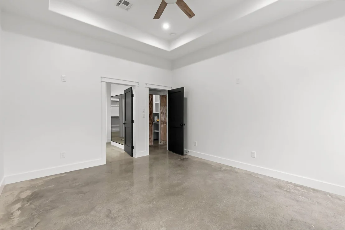 Photo of 393 Hanson Road