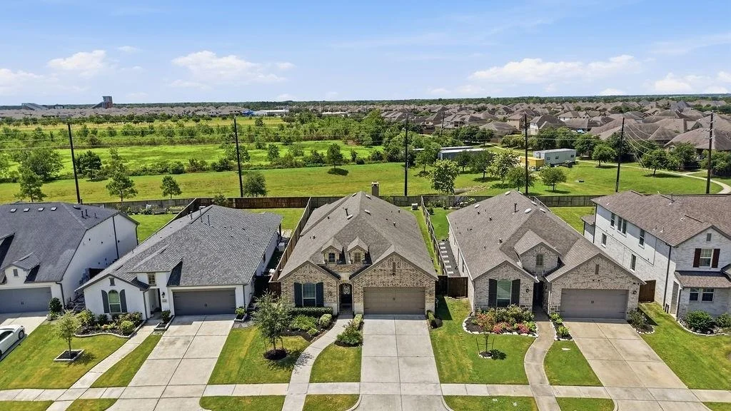 Photo of 4042 Shackleton Court