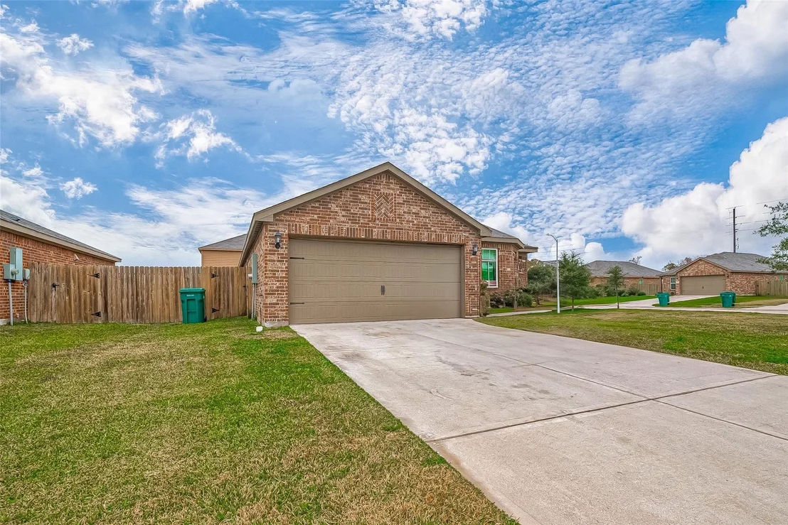 Photo of 9915 Garnet Grove Drive