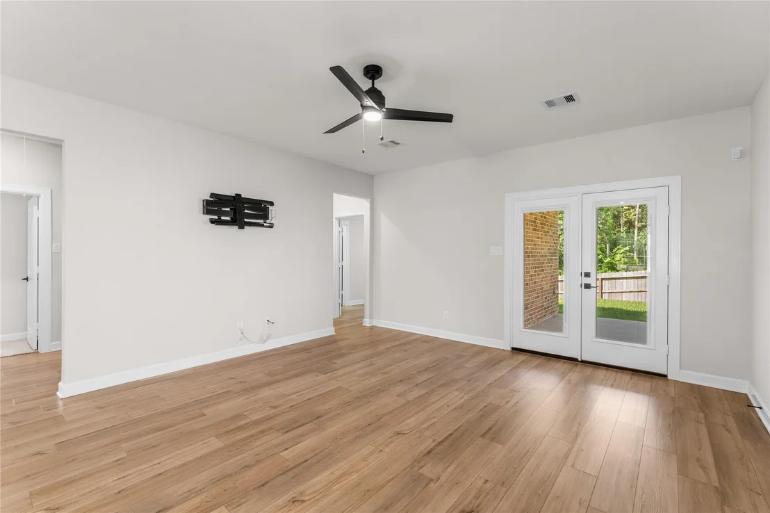 Photo of 6167 White Spruce Drive