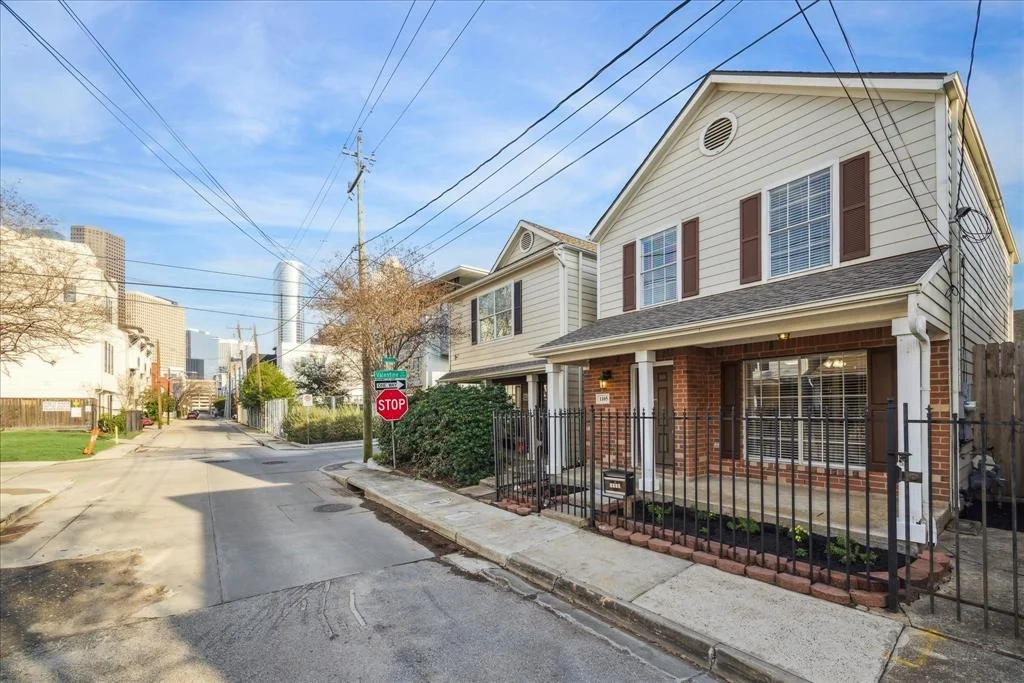 Photo of 1105 Robin Street