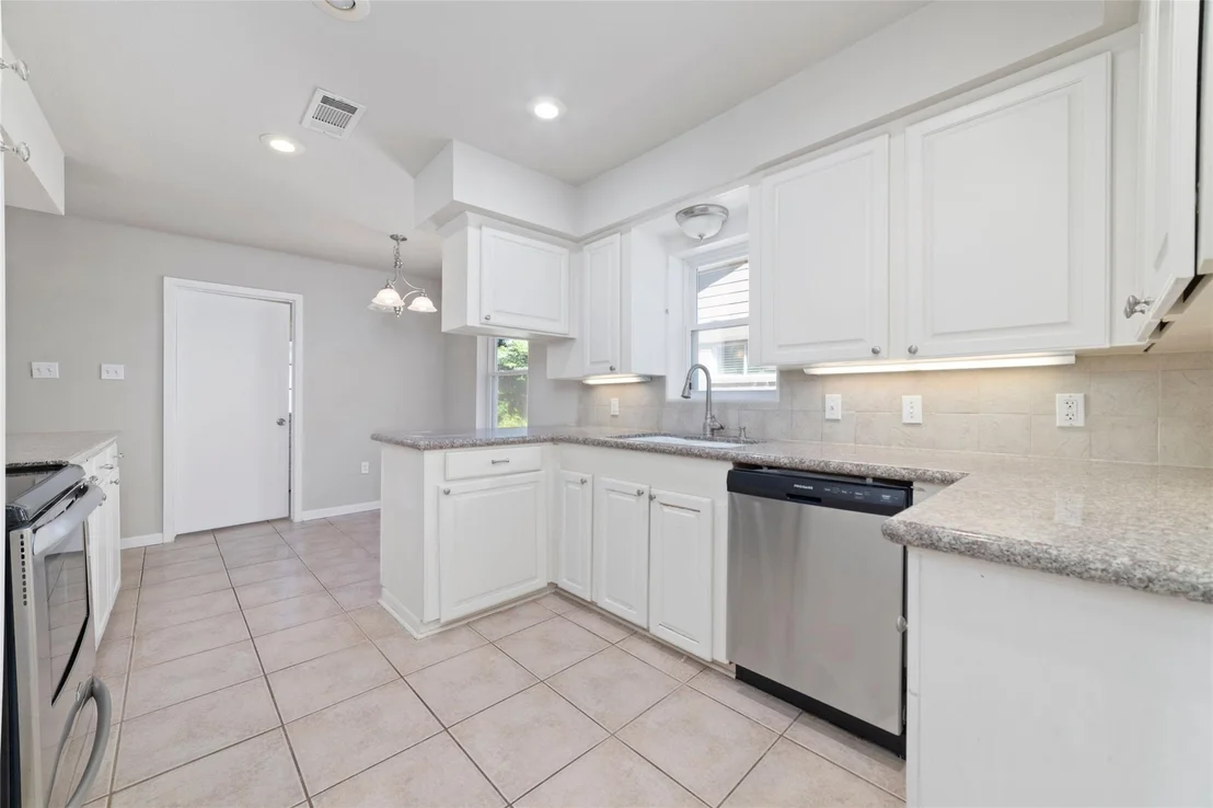 Photo of 11426 Endicott Lane
