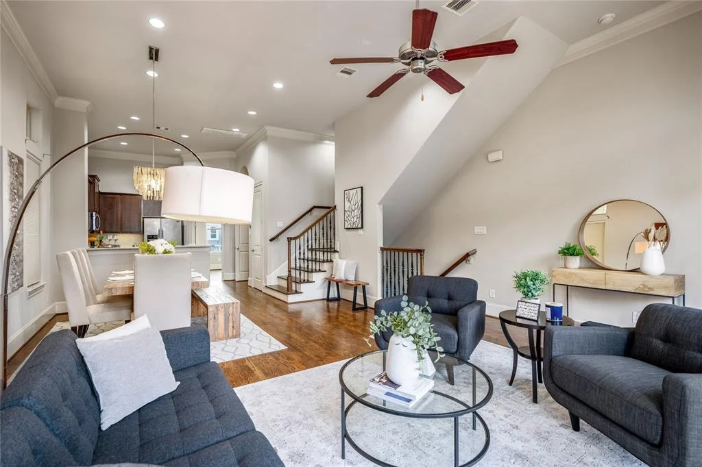 Photo of 10913 Upland Park