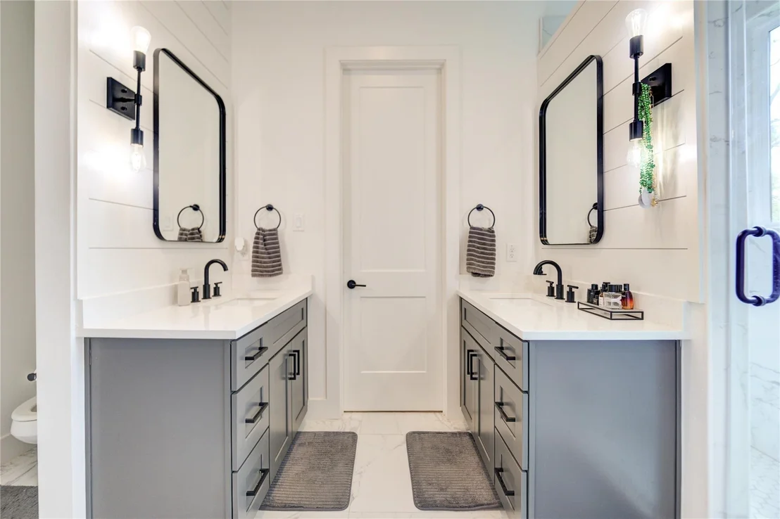 Photo of 2534 Terry Street