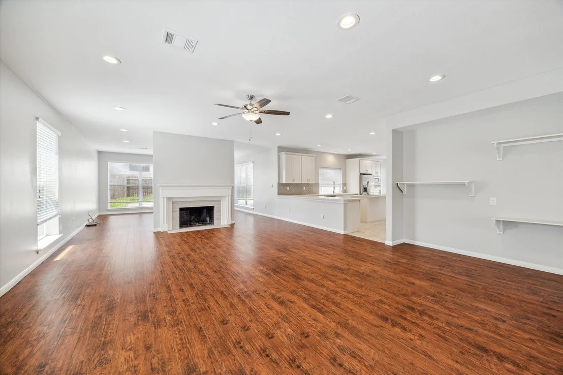 Photo of 6003 Ancient Oaks Drive