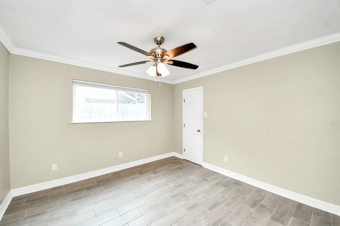 Photo of 1104 N Heron Drive
