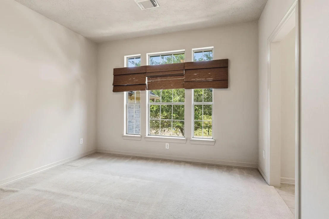 Photo of 8411 Middle Canyon Road