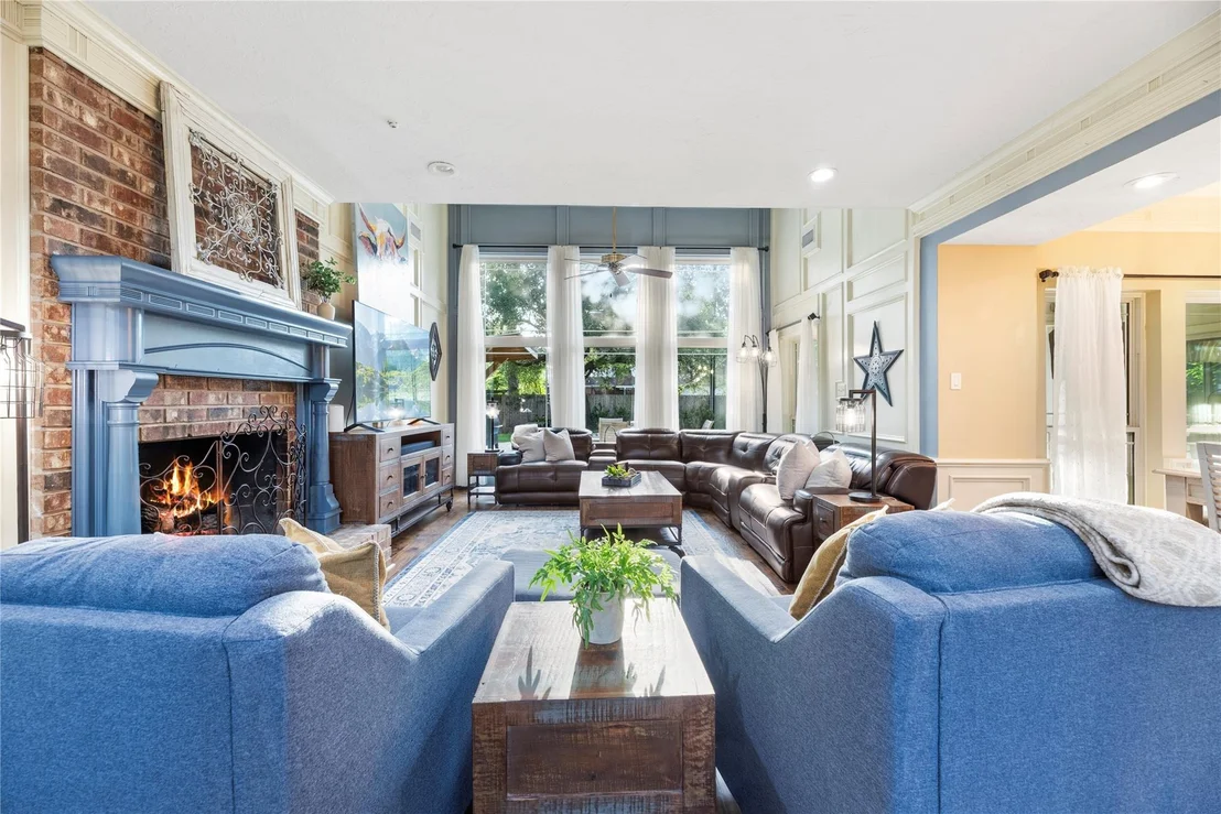 Photo of 2933 E Elm Circle