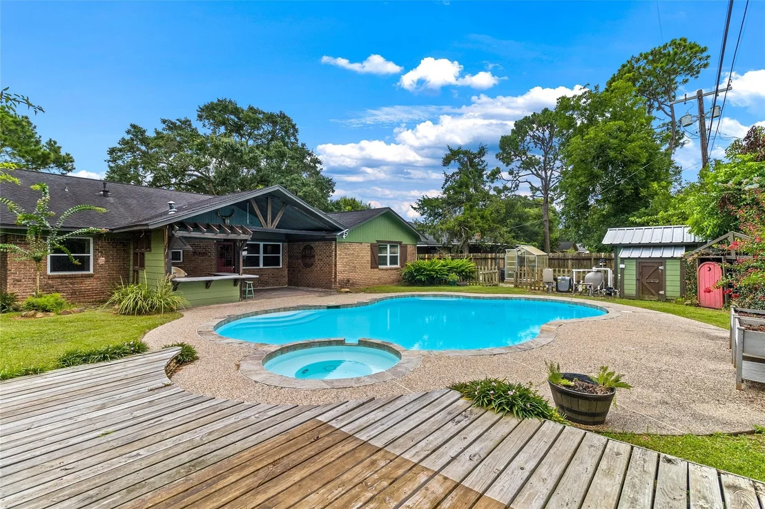 Photo of 1413 Lawn Drive