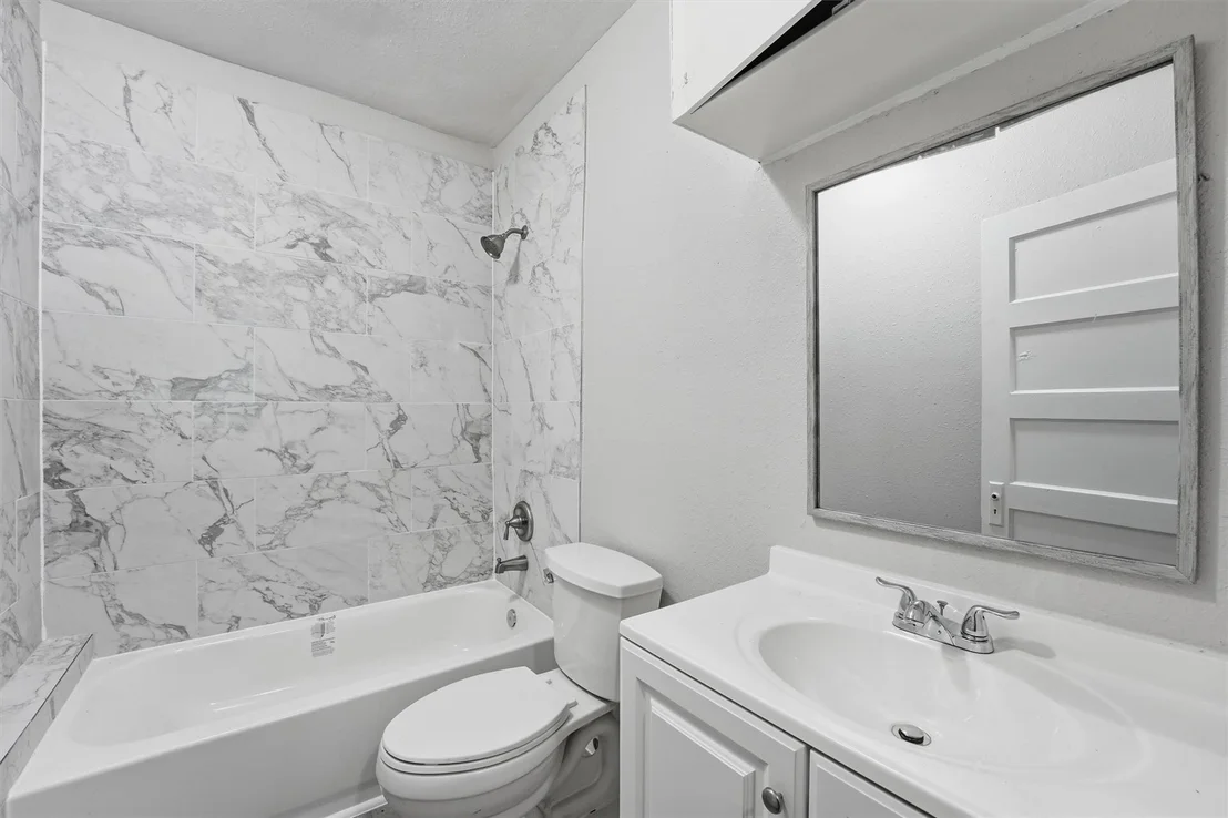 Photo of 811 W Broad Street