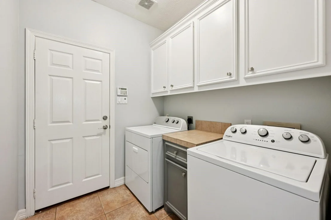 Photo of 7187 Edgewater Drive
