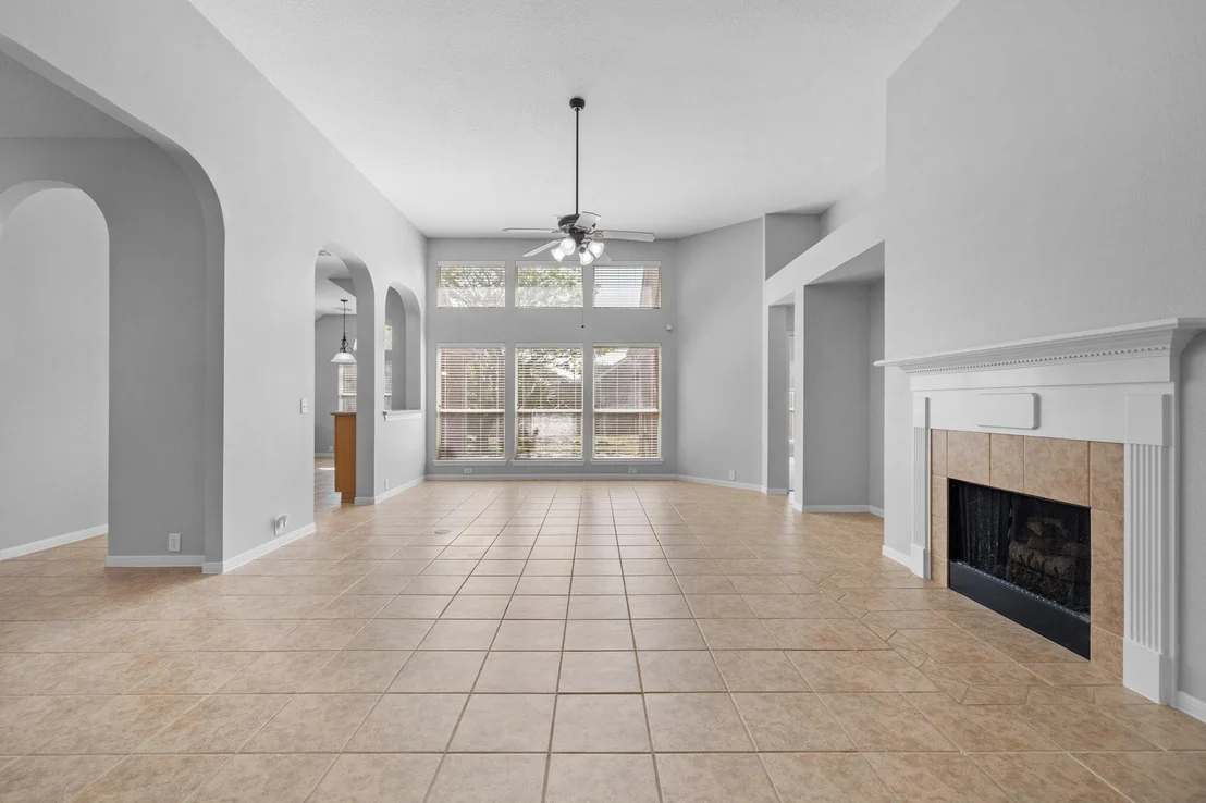 Photo of 2915 Sandleigh Drive