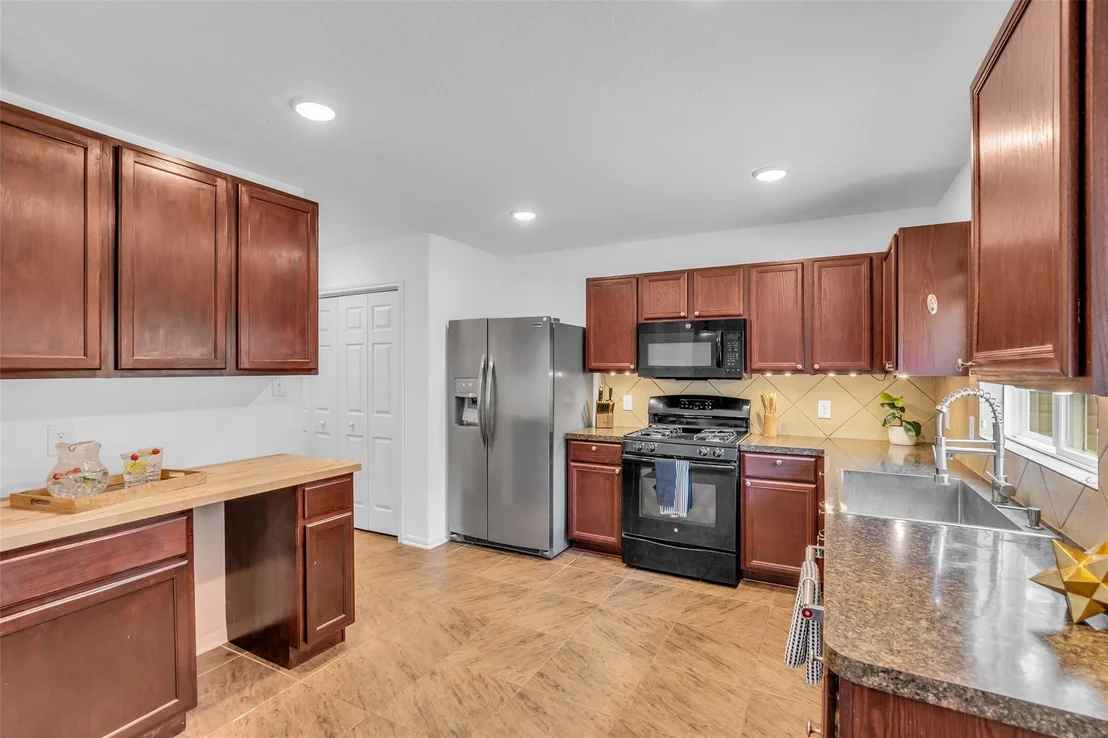 Photo of 16718 Warbler Drive