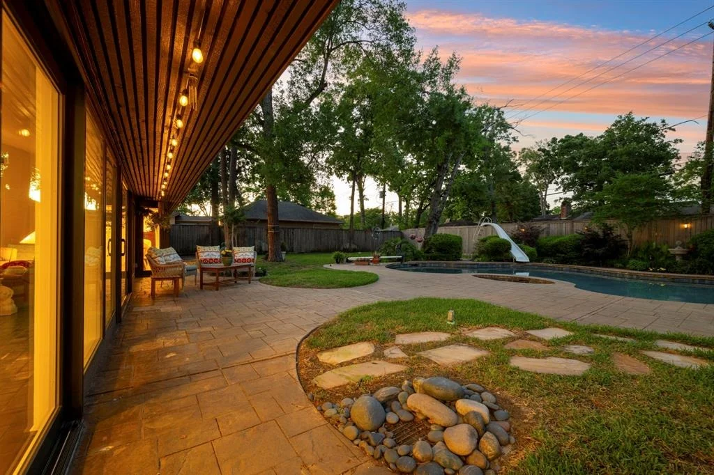 Photo of 10318 Pine Forest Road