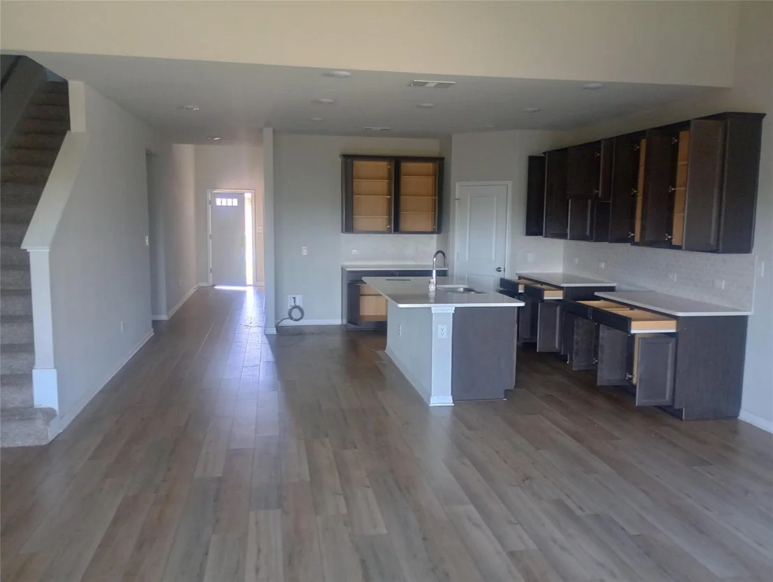 Photo of 14008 Heartland Drive