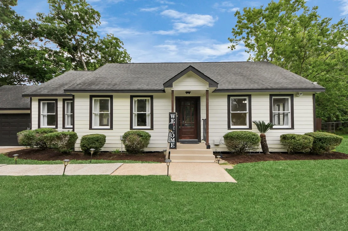 Photo of 7439 Santa Fe Drive