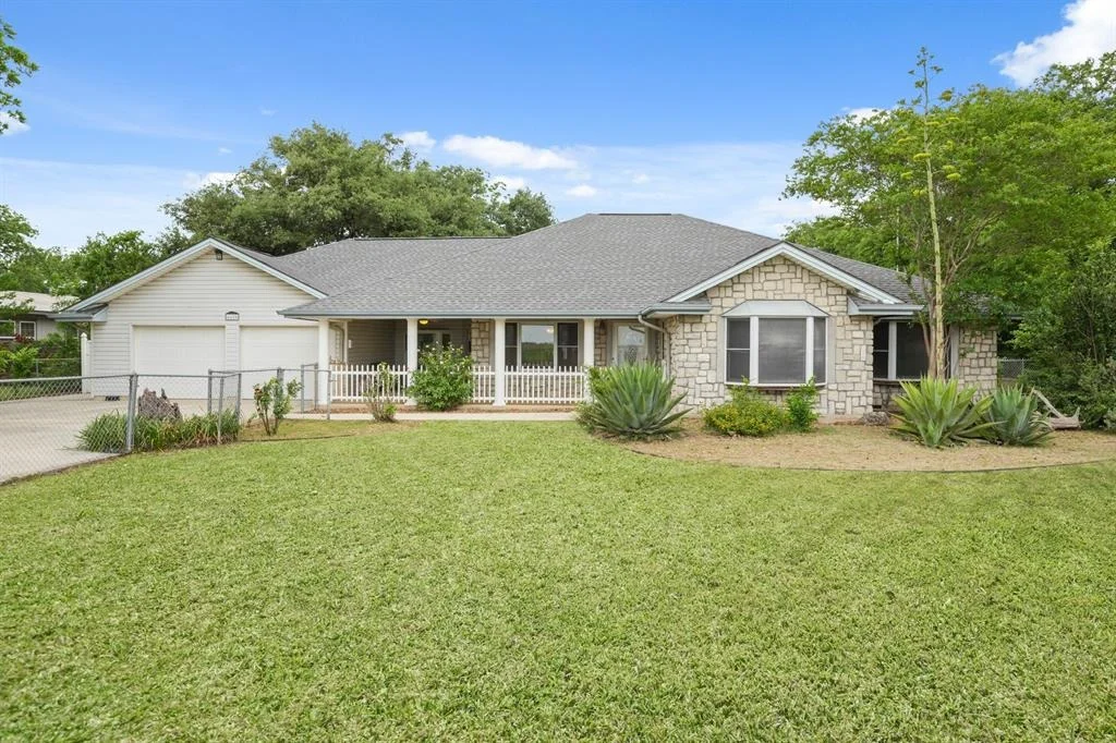 Photo of 6625 E Post Road