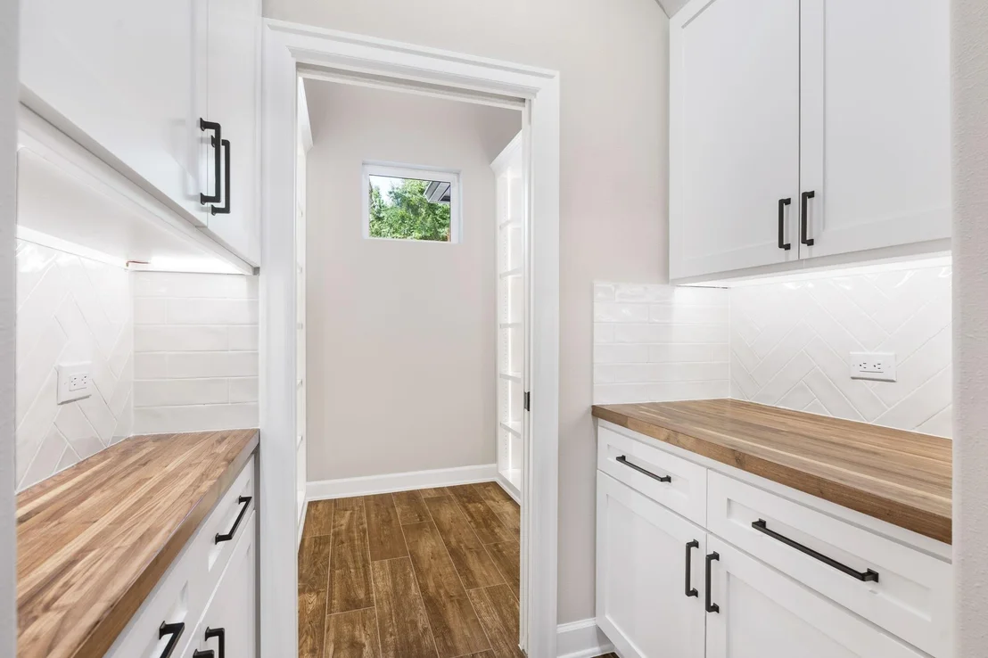Photo of 7111 Lorna Road