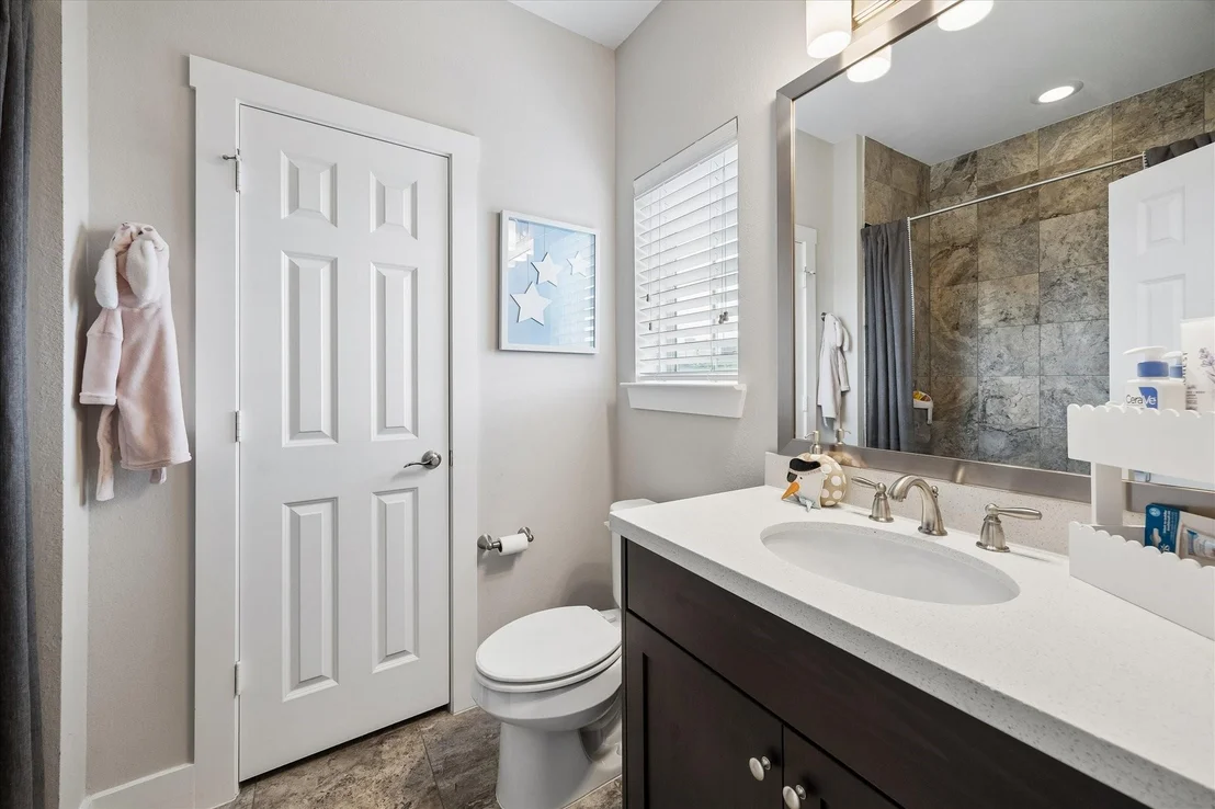 Photo of 2416 Couch Street