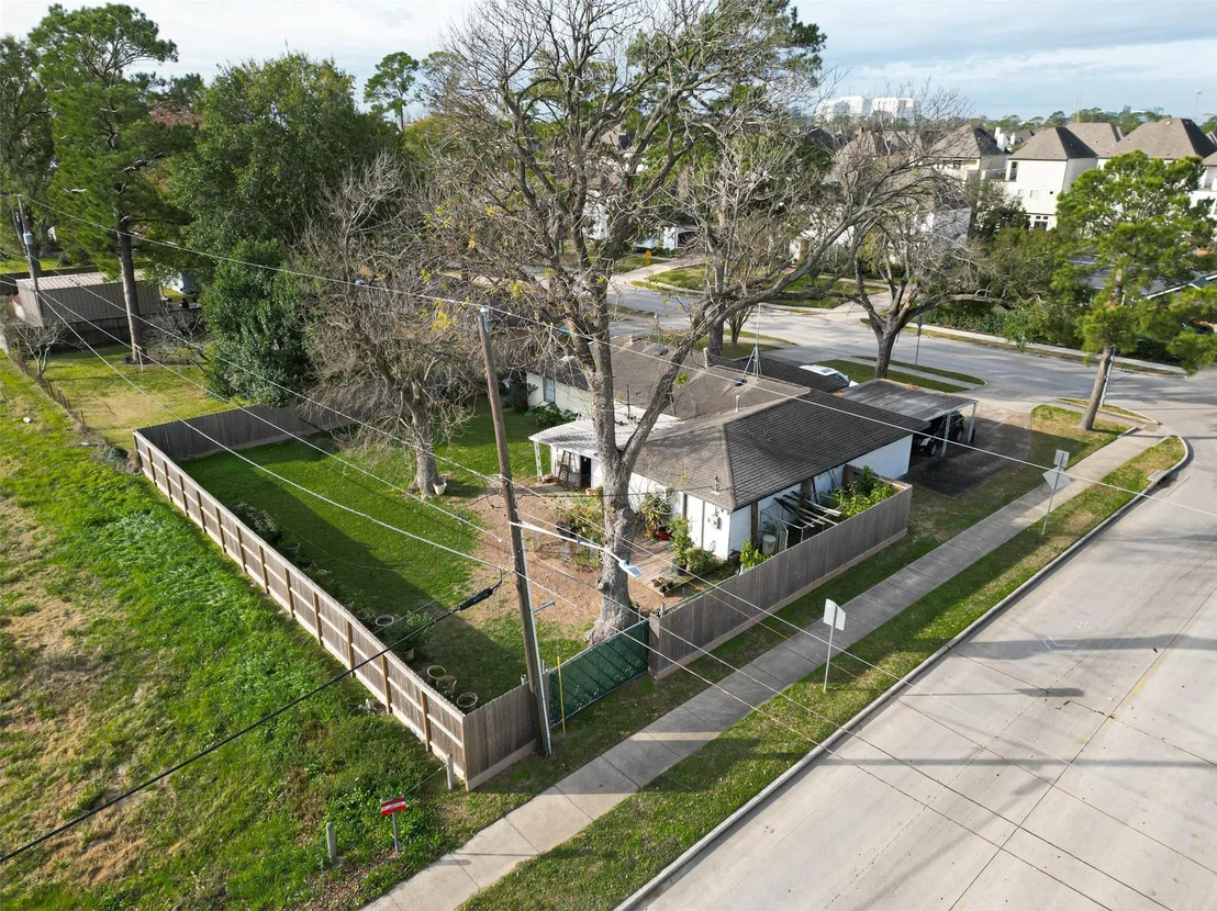 Photo of 1614 Wycliffe Drive