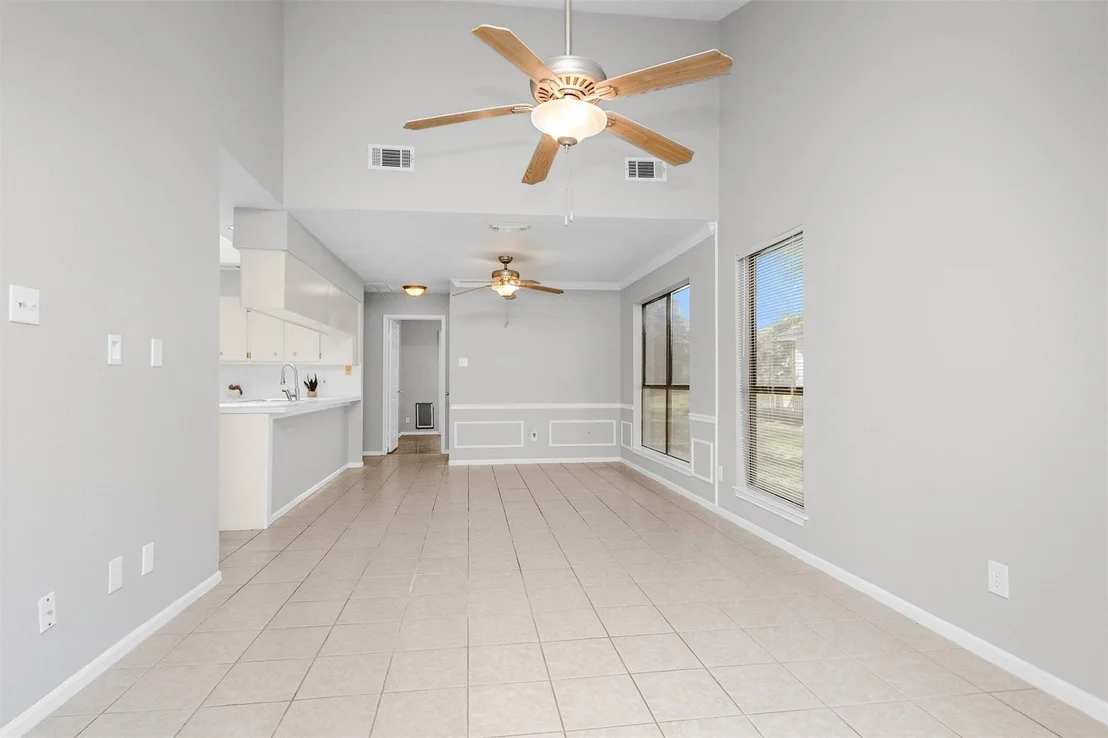Photo of 127 Golfview Drive