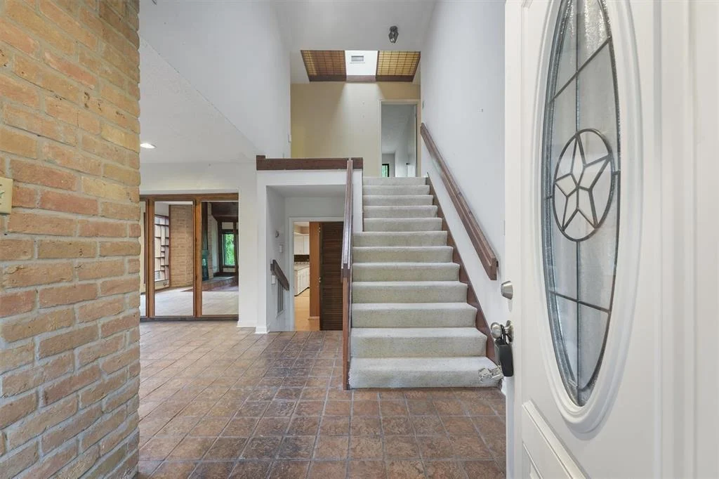 Photo of 6135 Northway Drive